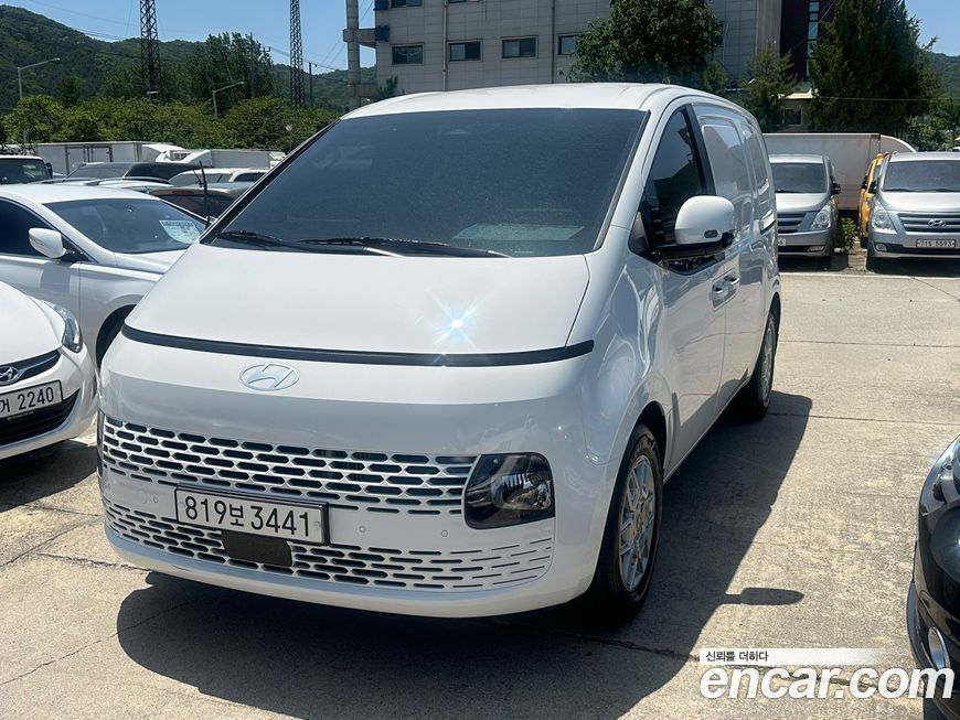 Hyundai Staria 2025