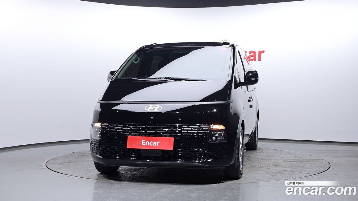 Hyundai Staria 2025