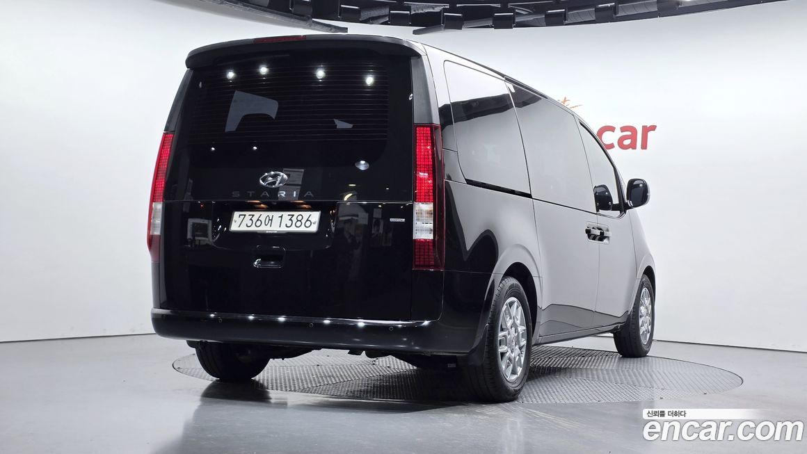 Hyundai Staria 2022