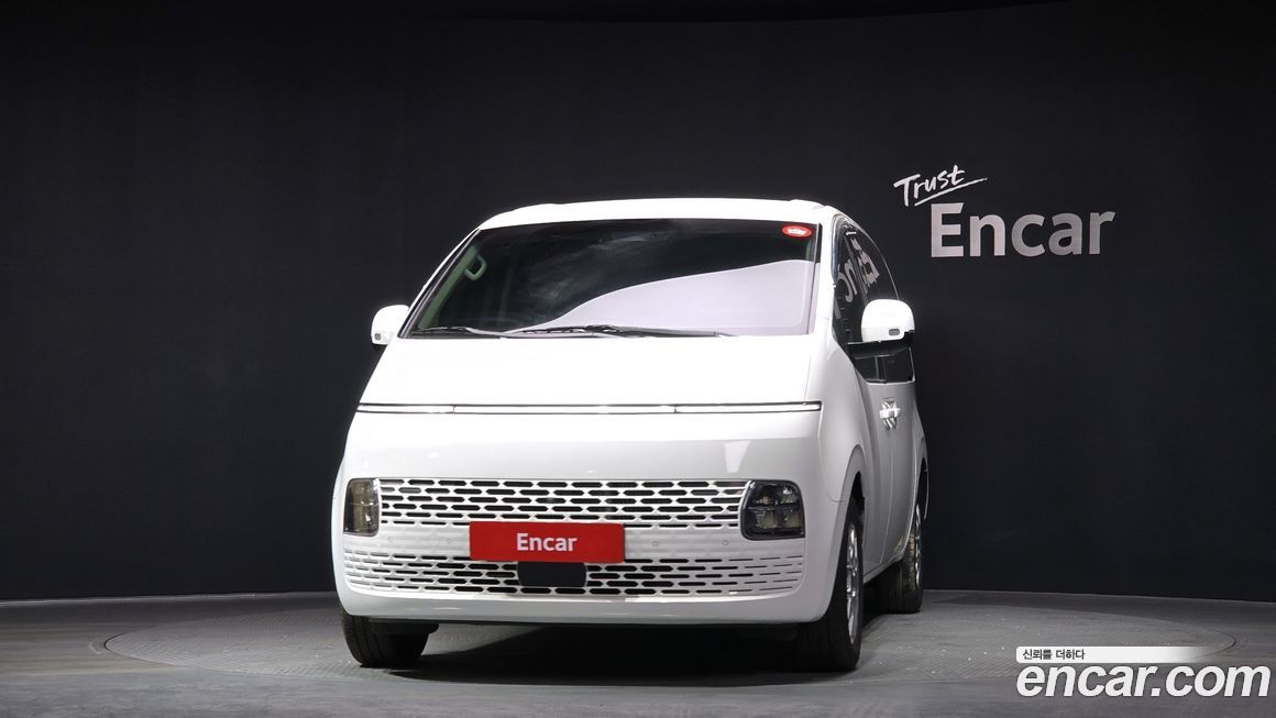 Hyundai Staria 2025