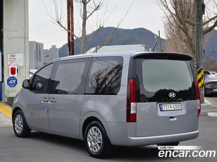 Hyundai Staria 2025