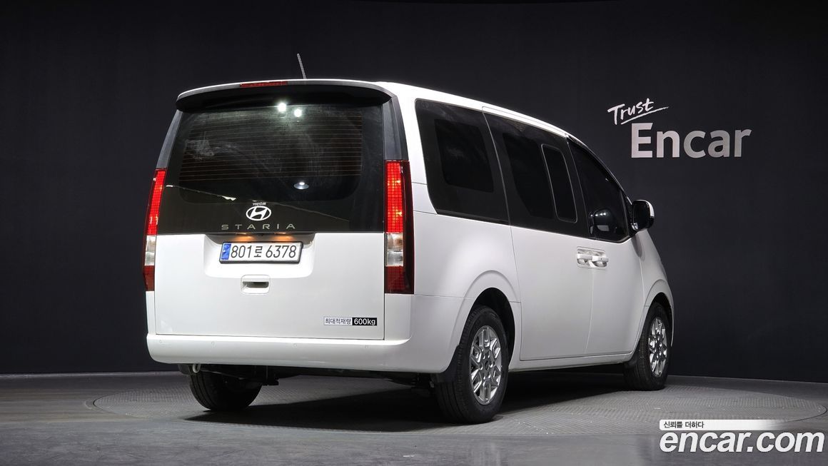 Hyundai Staria 2025