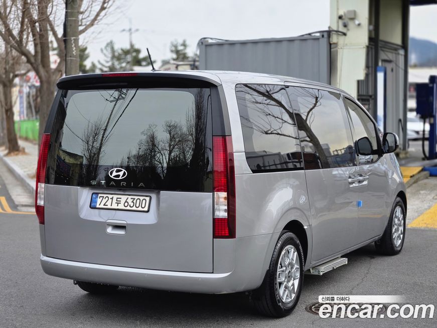 Hyundai Staria 2025