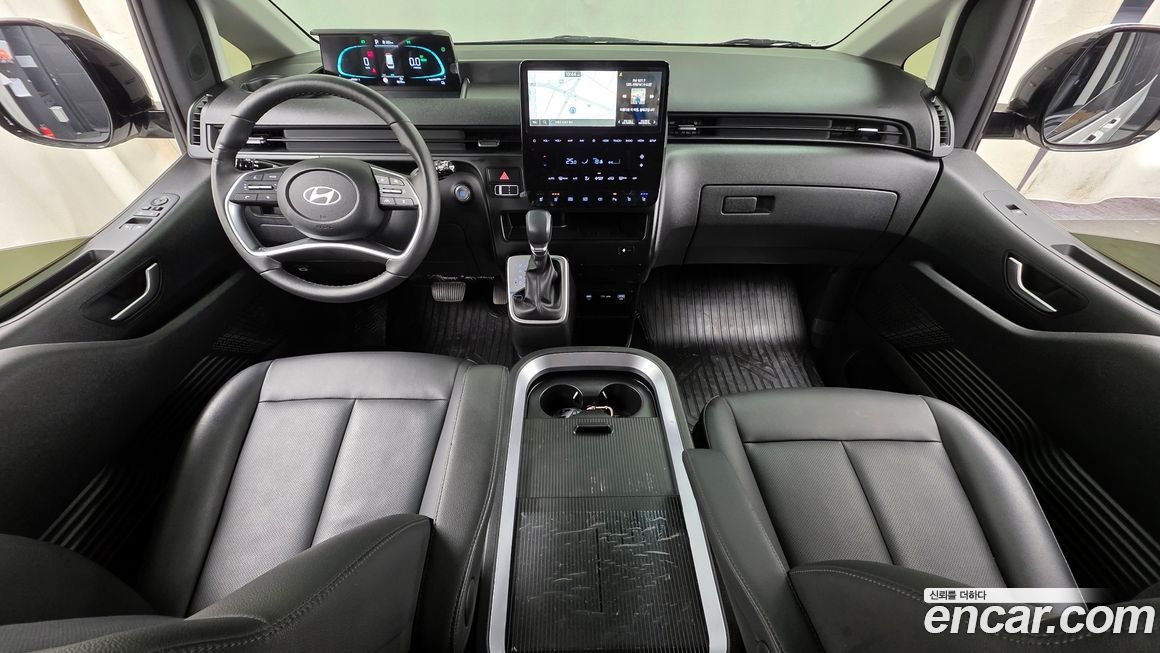 Hyundai Staria 2025