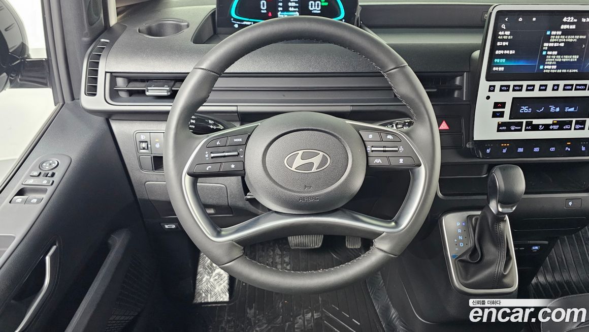 Hyundai Staria 2025