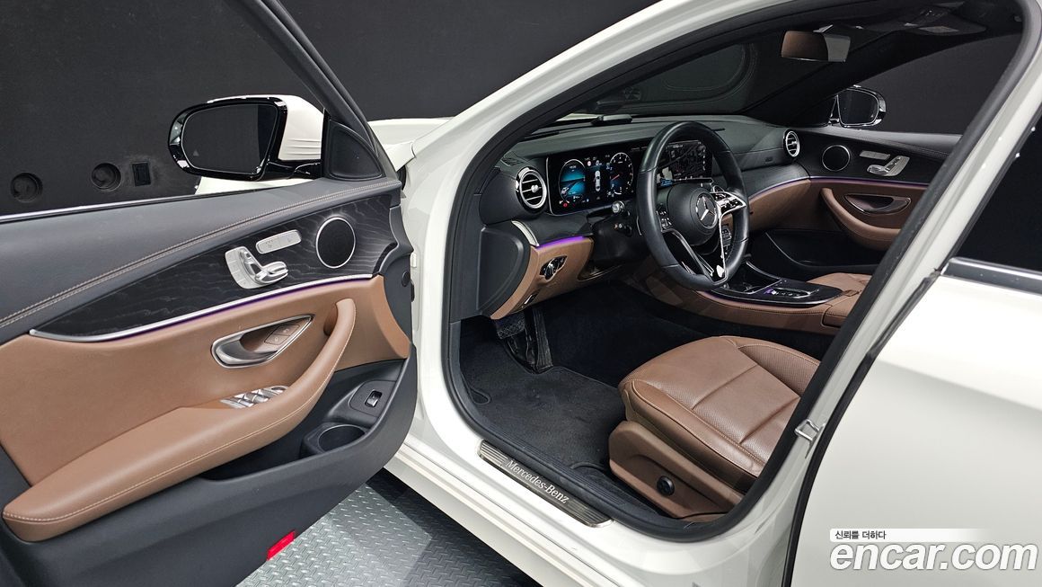 Mercedes-Benz E-Class 2023