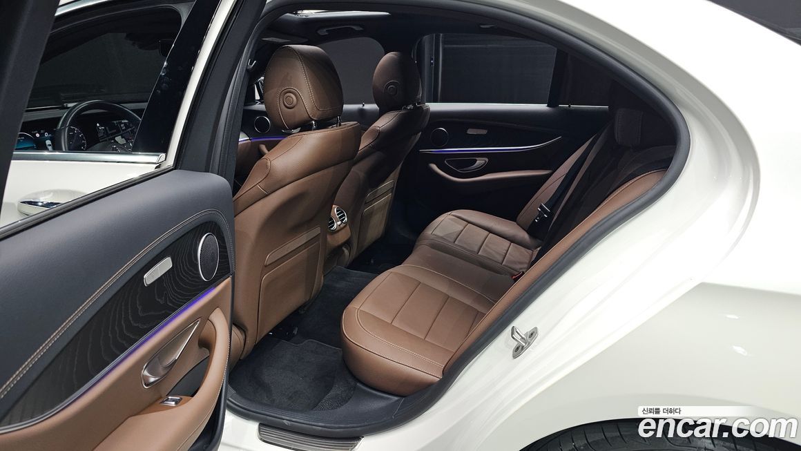 Mercedes-Benz E-Class 2023