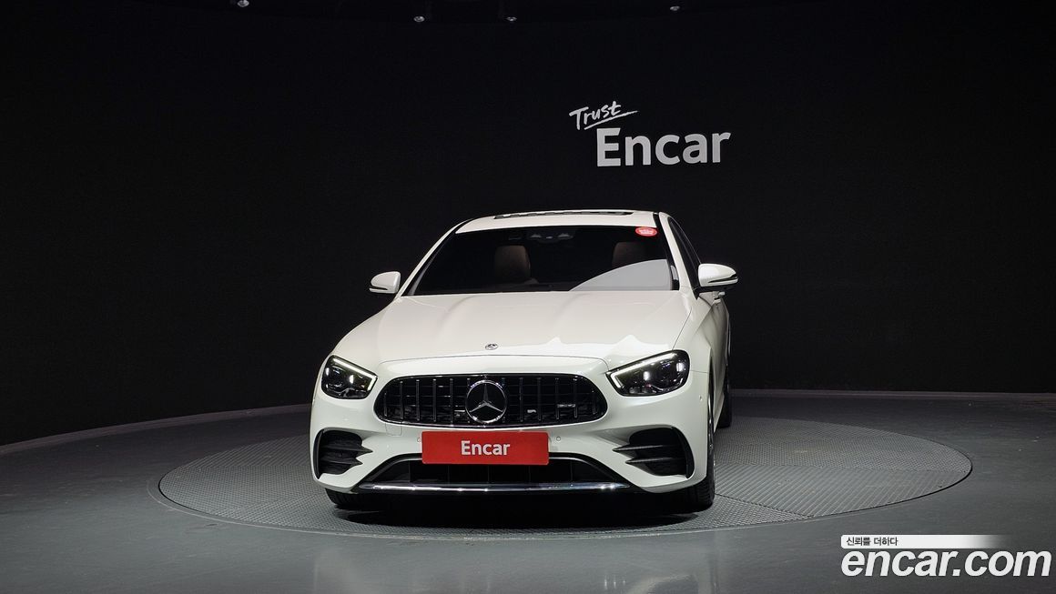 Mercedes-Benz E-Class 2023