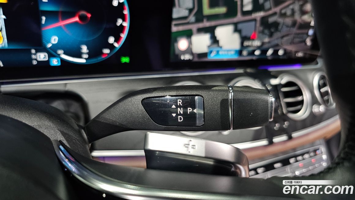 Mercedes-Benz E-Class 2023