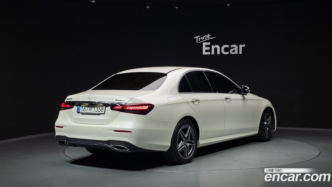 Mercedes-Benz E-Class 2023