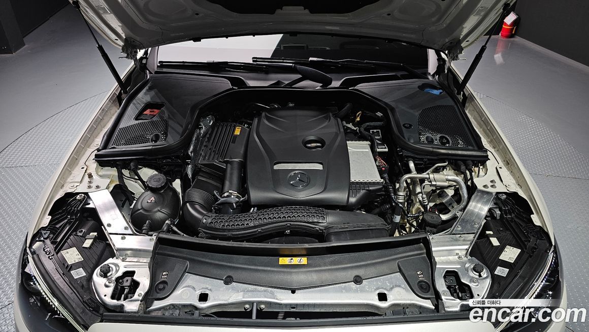 Mercedes-Benz E-Class 2023