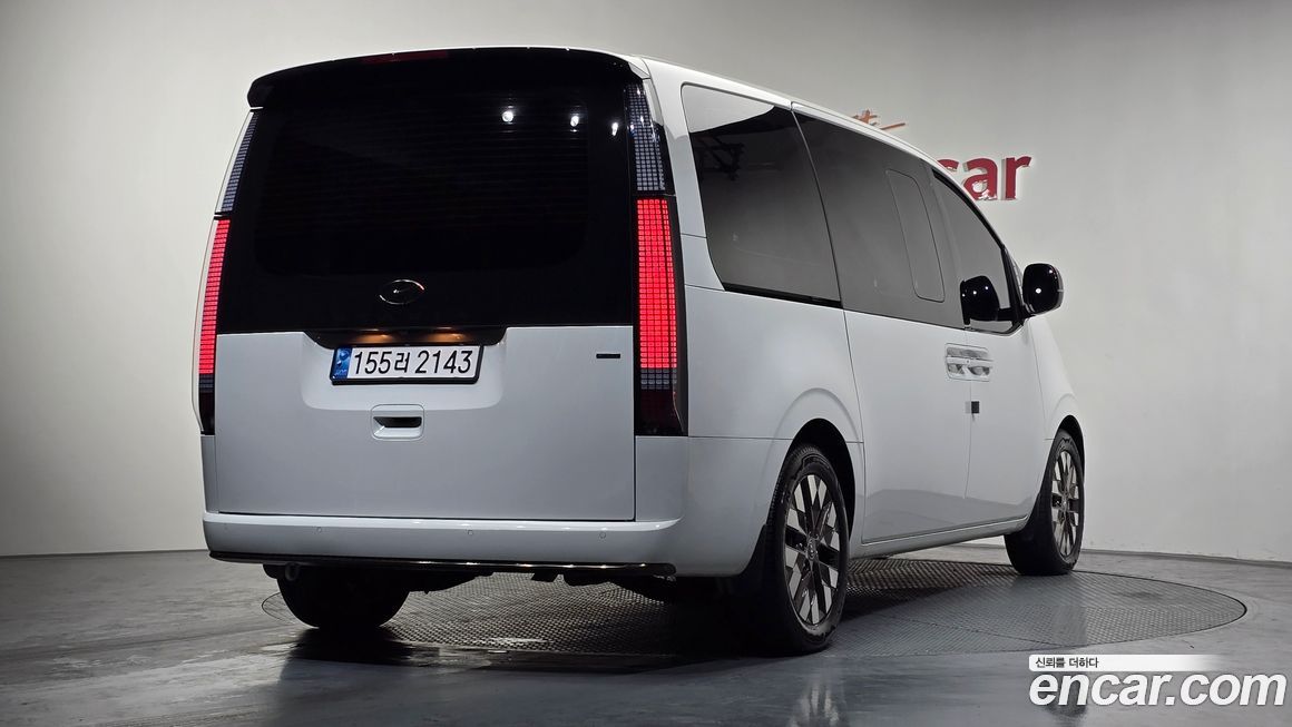 Hyundai Staria 2024