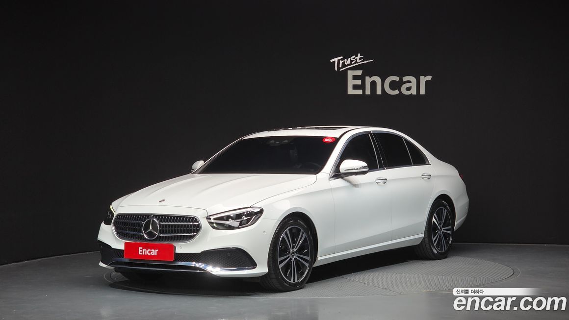 Mercedes-Benz E-Class 2022