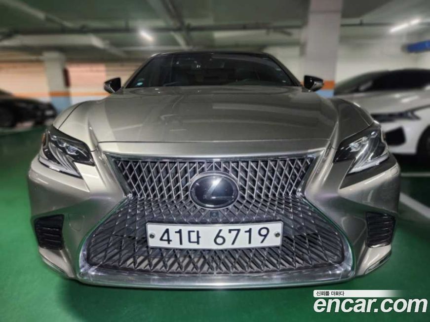 Lexus LS 2018