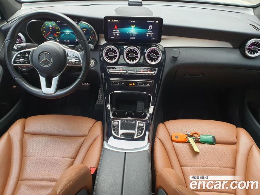 Mercedes-Benz GLC-Class 2021