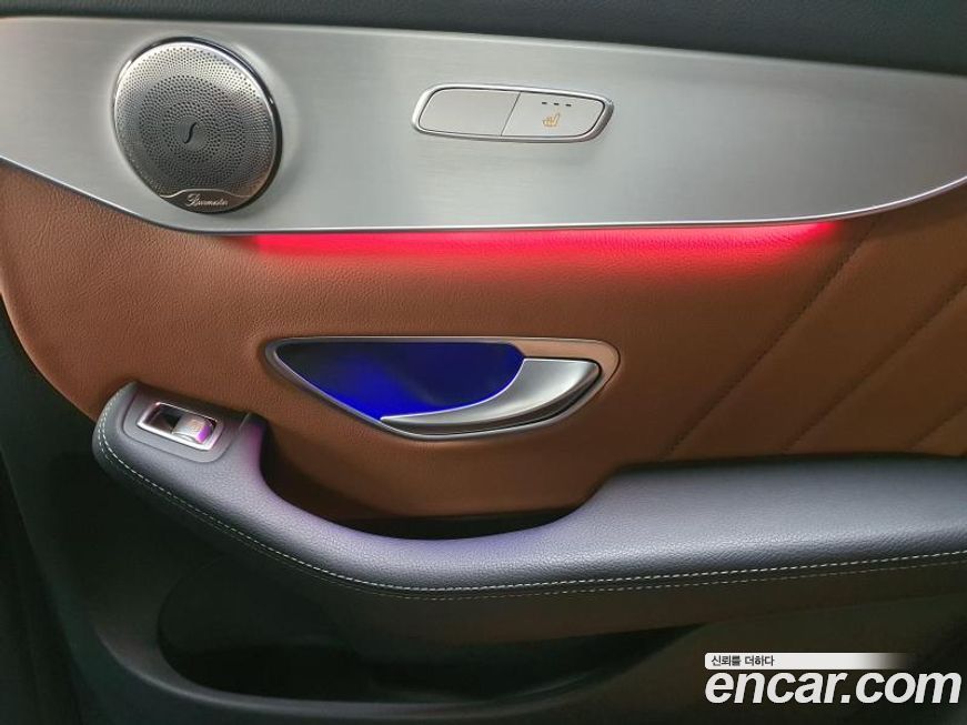 Mercedes-Benz GLC-Class 2021