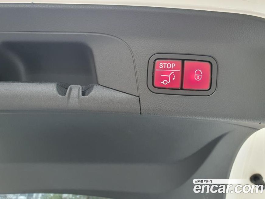 Mercedes-Benz GLC-Class 2021