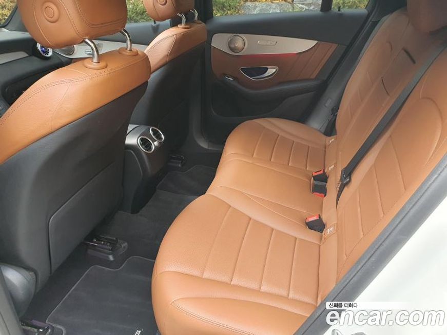 Mercedes-Benz GLC-Class 2021