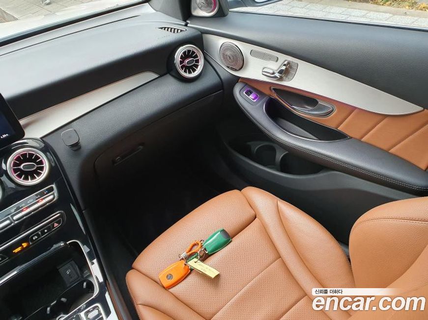 Mercedes-Benz GLC-Class 2021