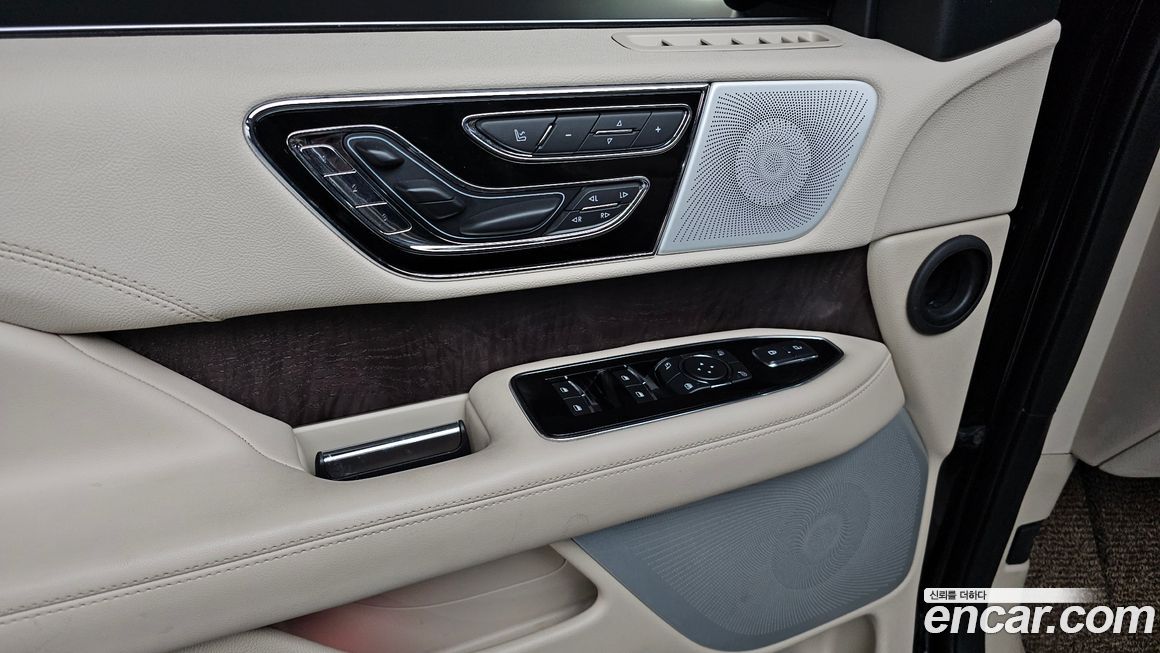 Lincoln Navigator 2021