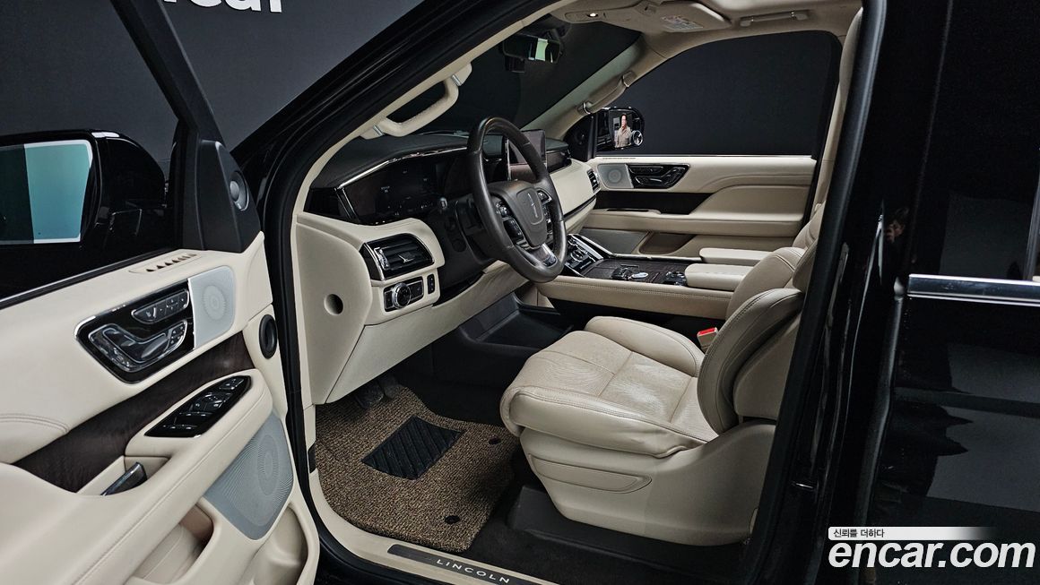 Lincoln Navigator 2021