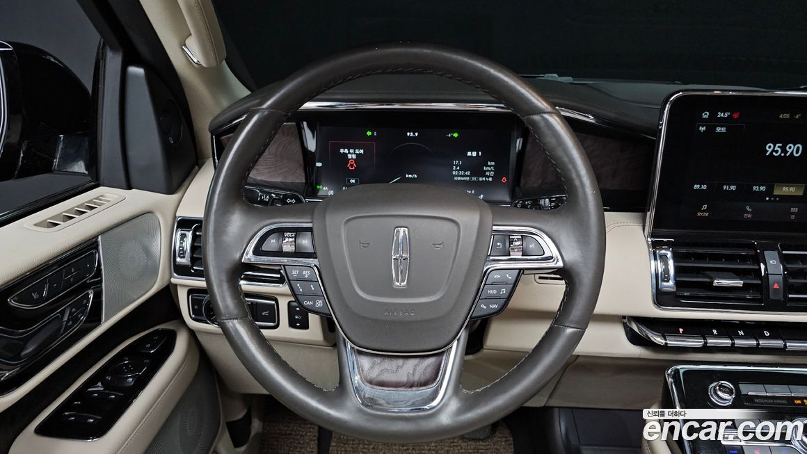 Lincoln Navigator 2021