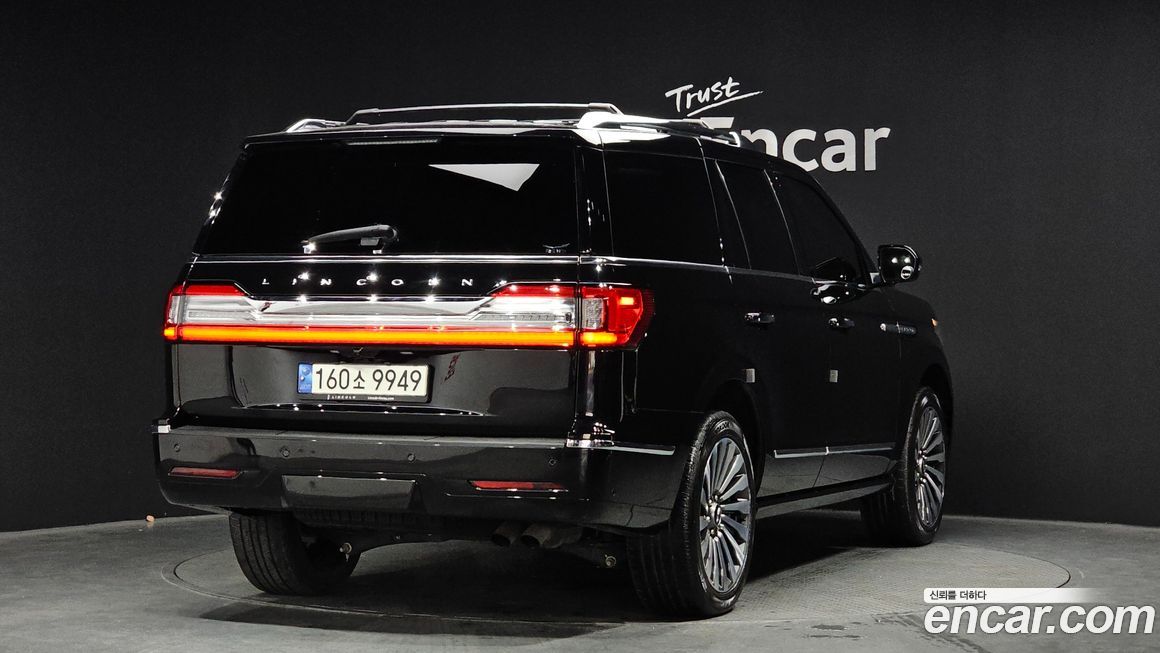 Lincoln Navigator 2021