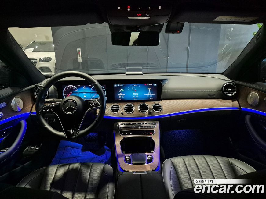 Mercedes-Benz E-Class 2023