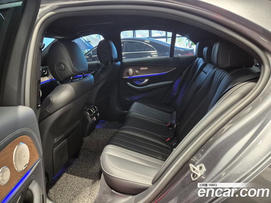 Mercedes-Benz E-Class 2023