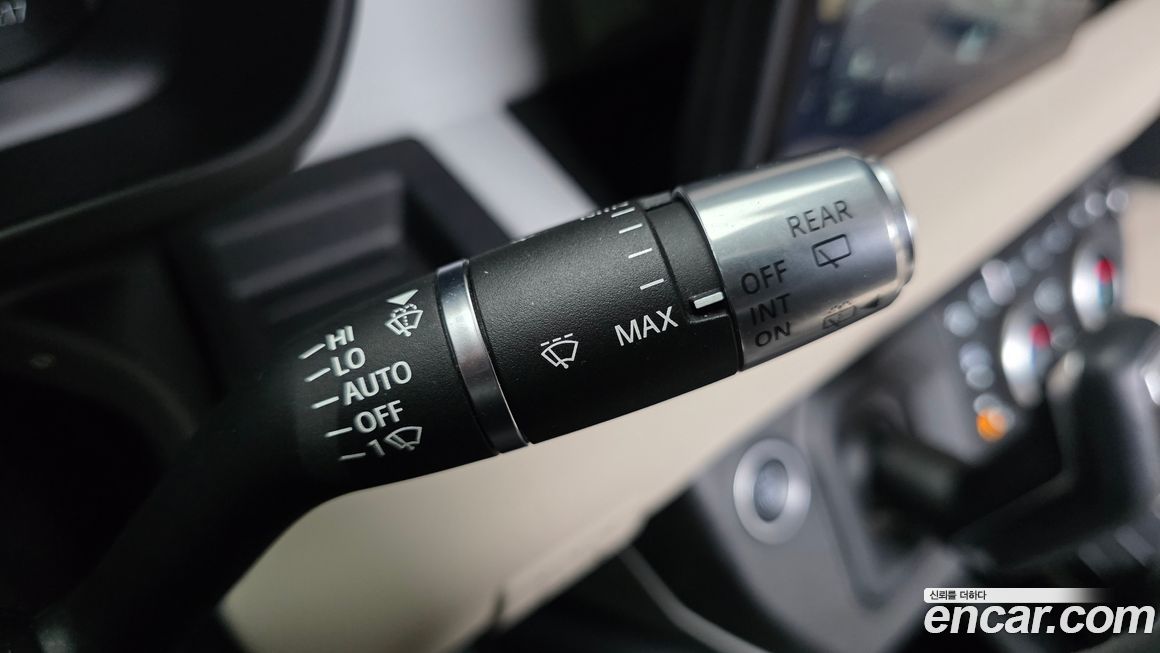 Land Rover Defender 2022