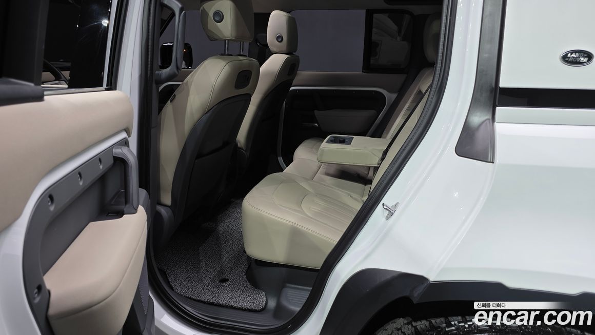 Land Rover Defender 2022