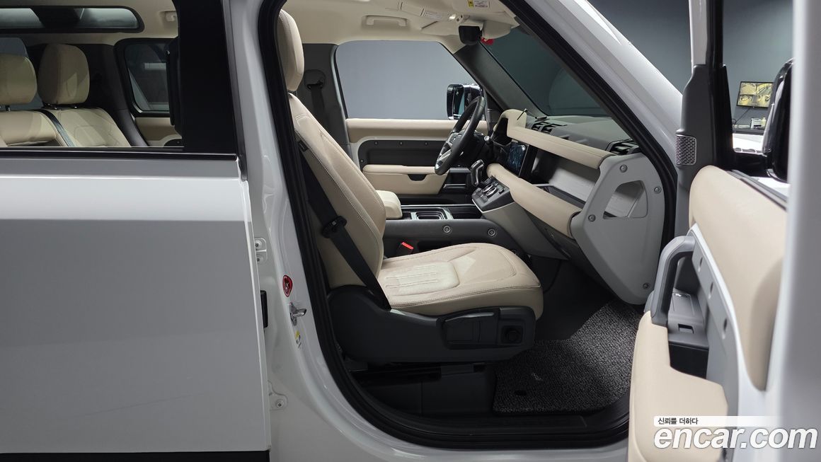 Land Rover Defender 2022