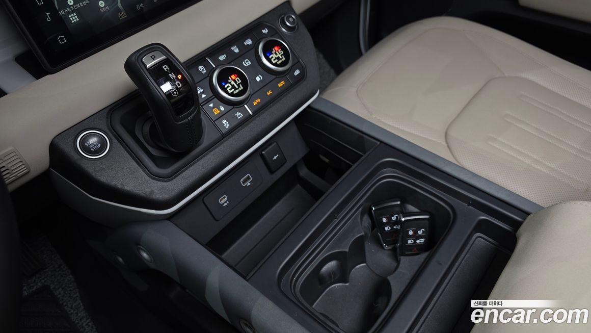 Land Rover Defender 2022