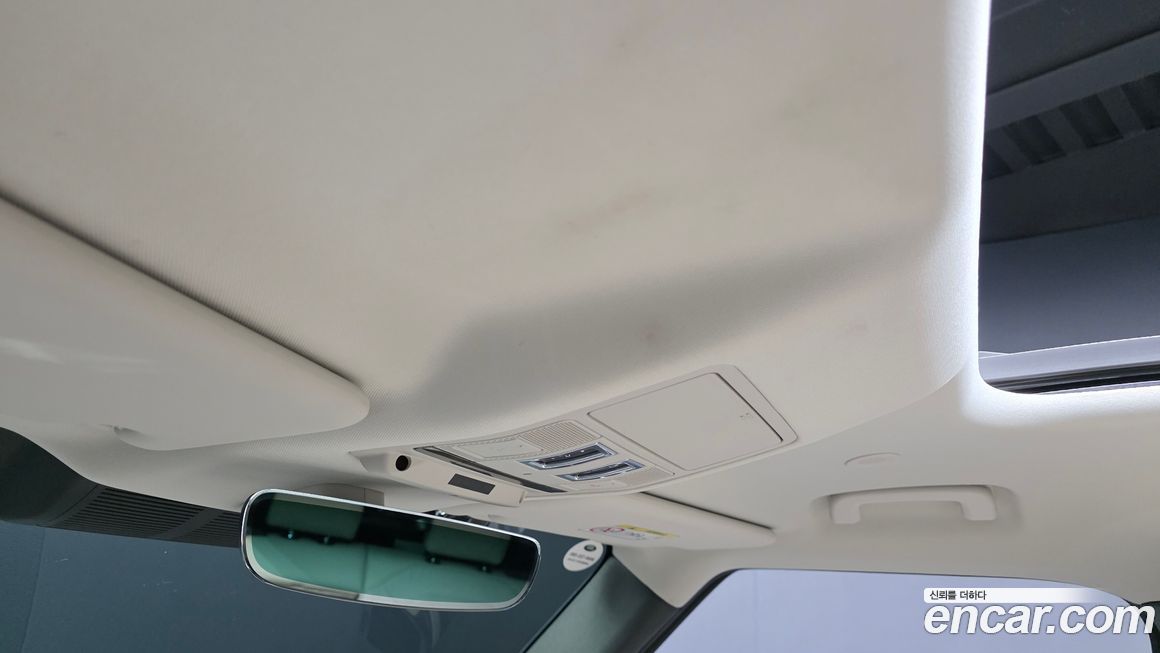 Land Rover Defender 2022