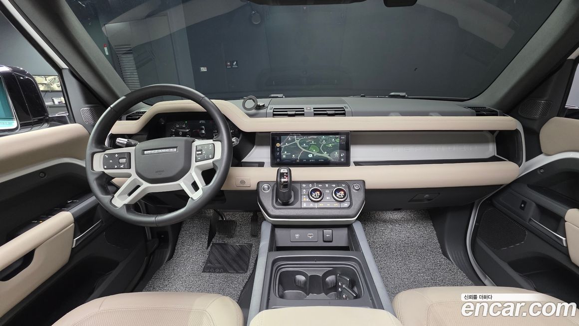 Land Rover Defender 2022