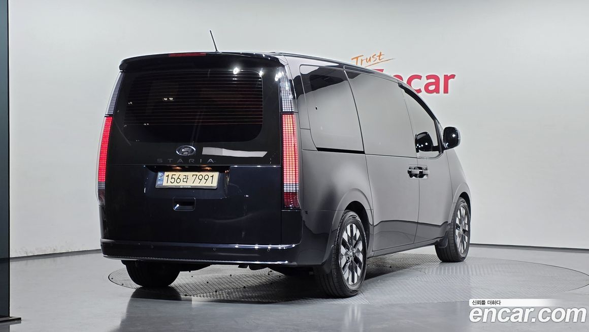Hyundai Staria 2022