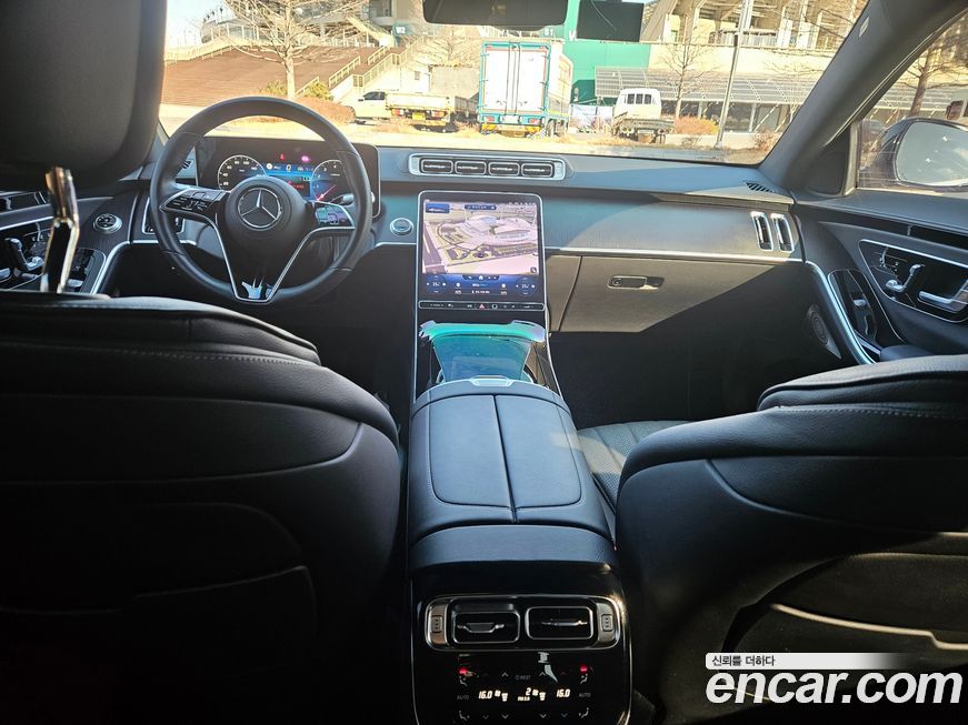 Mercedes-Benz S-Class 2022