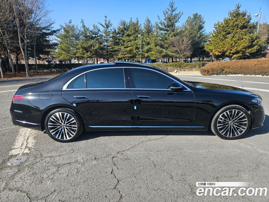 Mercedes-Benz S-Class 2022