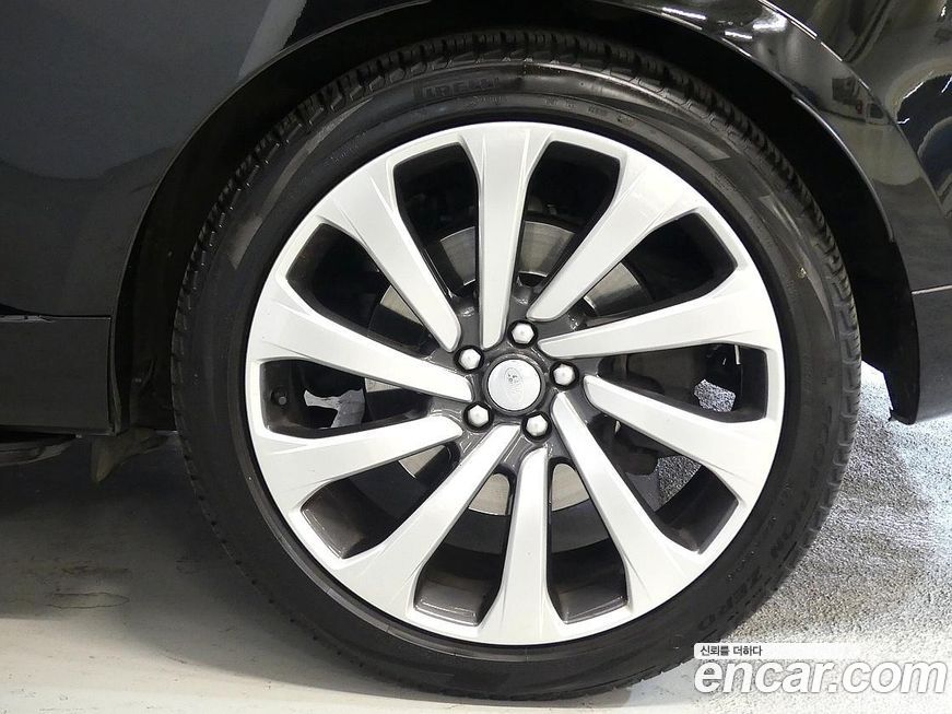 Land Rover Range Rover 2023