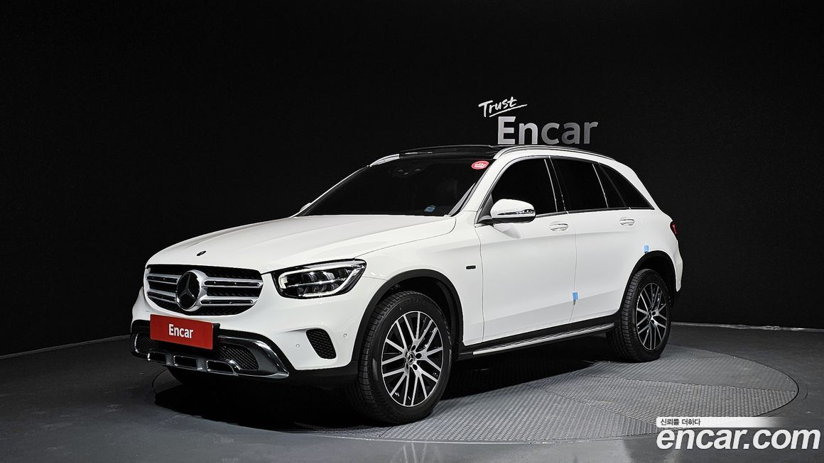 Mercedes-Benz GLC-Class 2021
