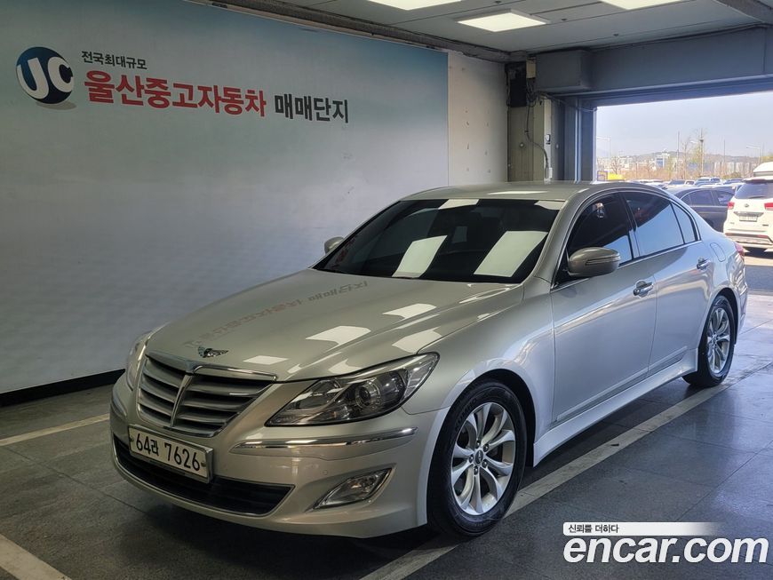 Hyundai Genesis 2013