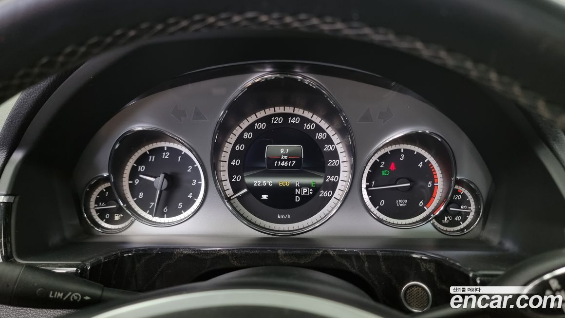 Mercedes-Benz E-Class 2013