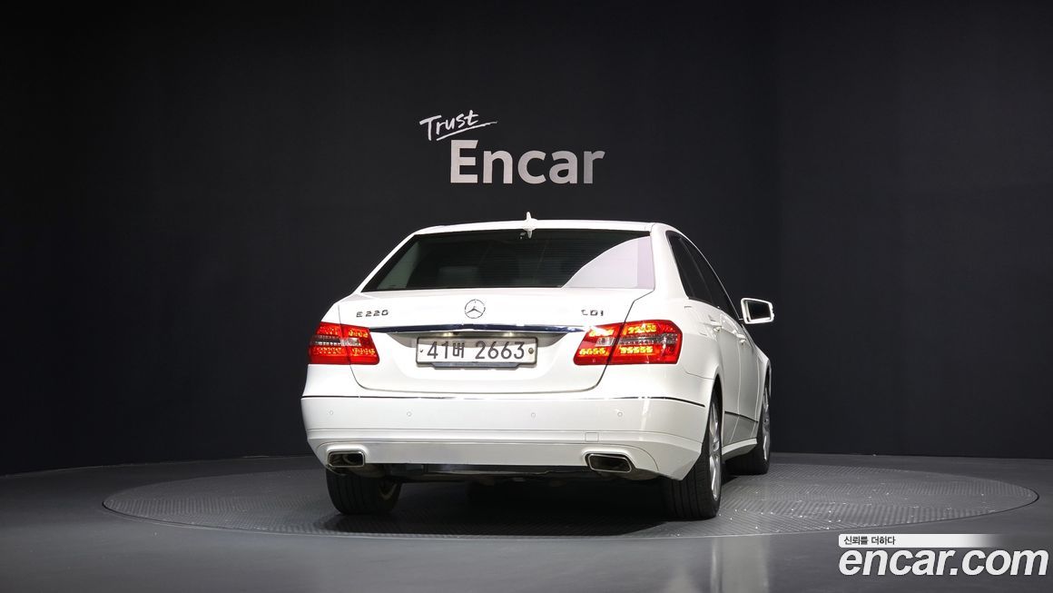 Mercedes-Benz E-Class 2013