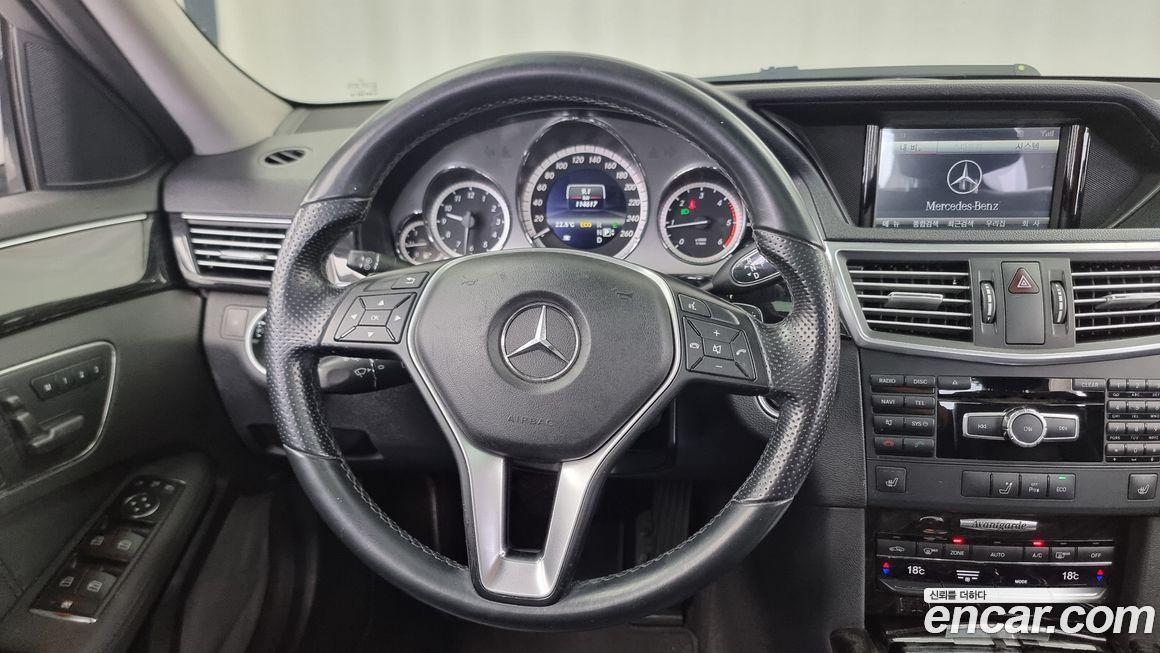 Mercedes-Benz E-Class 2013