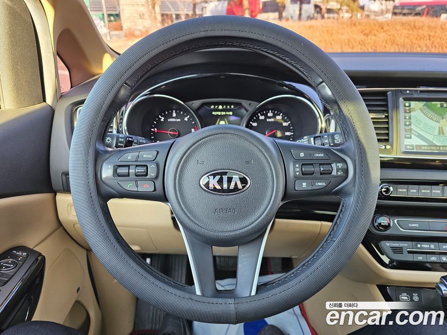 Kia Canival 2017