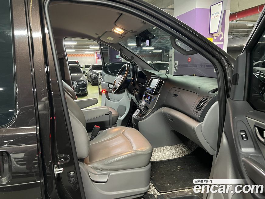 Hyundai Starex 2019