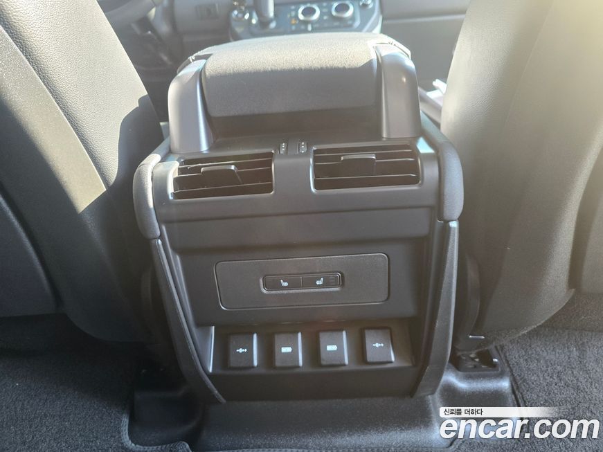 Land Rover Defender 2020