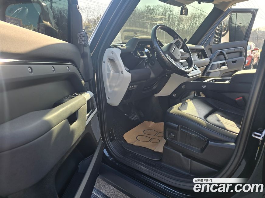 Land Rover Defender 2020