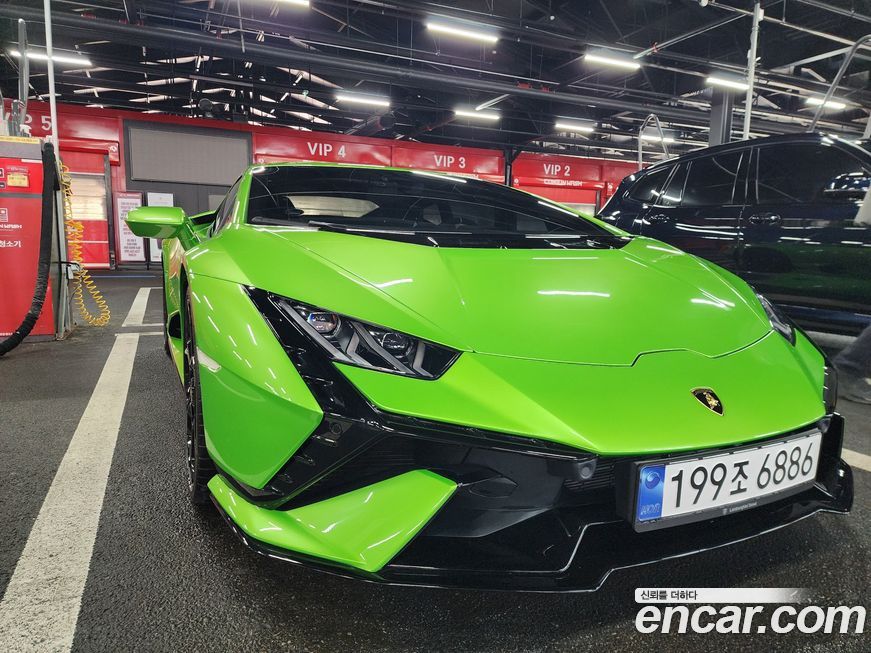 Lamborghini Huracan 2023