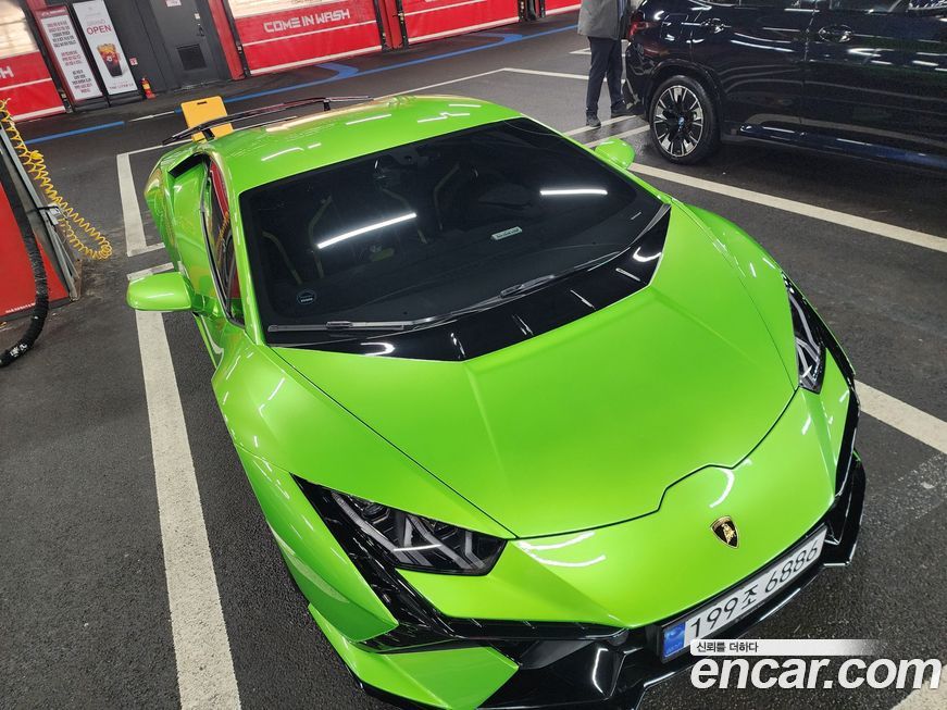 Lamborghini Huracan 2023